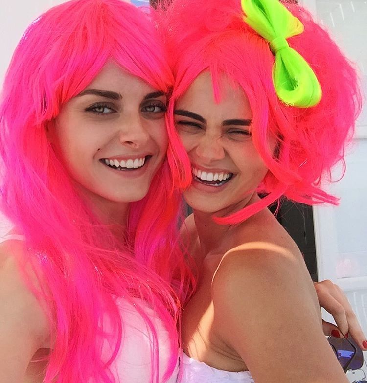 Cu o zi înainte de nuntă, Xenia Deli a dat o petrecere de zile mari
