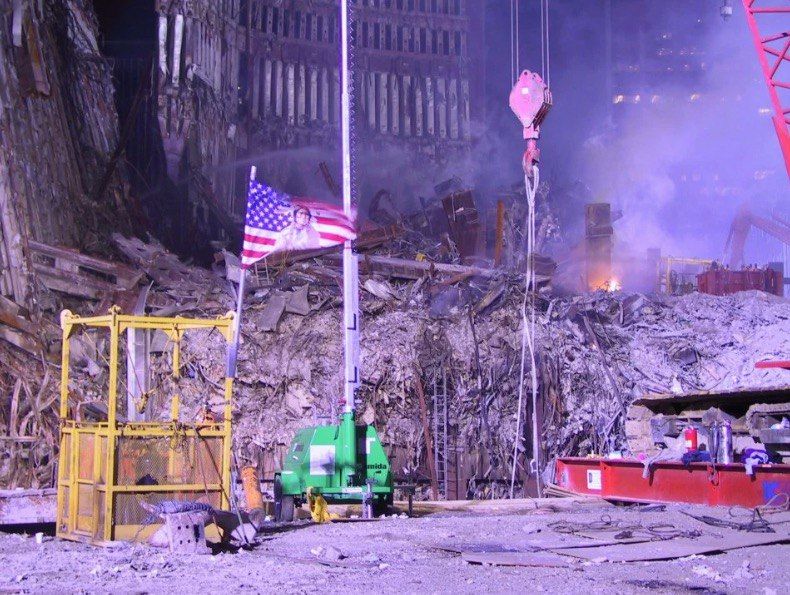 На распродаже были найдены фото с трагедии 9/11, которые никто ещё не видел