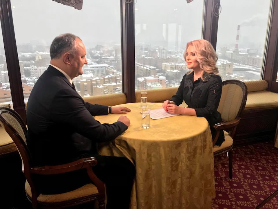 Додон дал интервью журналистке RTVI, которую ранее не пустили в страну