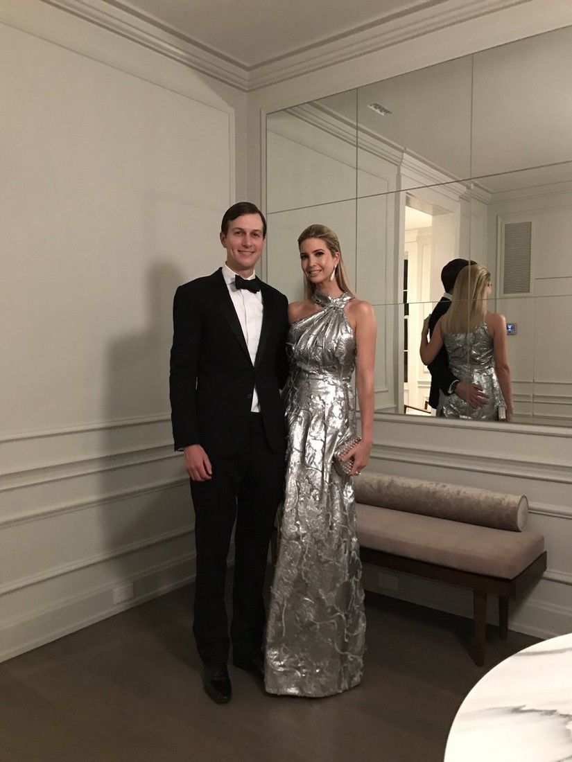 Вечерний наряд Иванки Трамп за $4000 сравнили с одеждой мигрантов