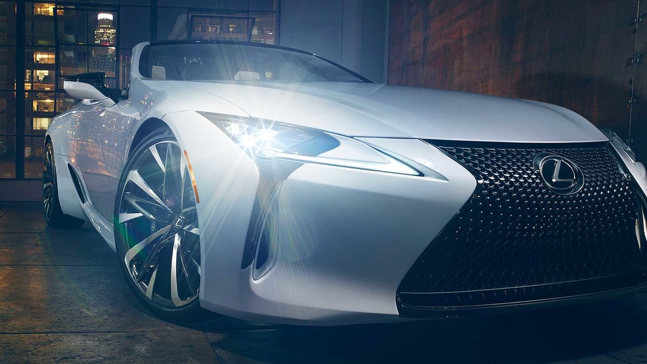 Компания Lexus выпустила кабриолет LC