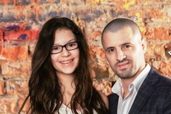 Presa din România: Cleopatra Stratan, o adolescentă frumoasă foc