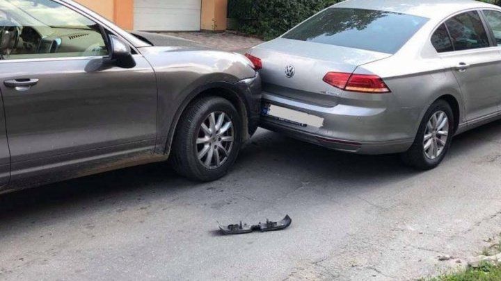 В Кишиневе произошла цепная авария с участием двух автомобилей Porsche
