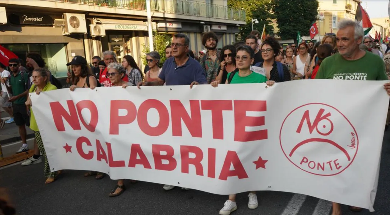 Protest împotriva podului către continent în Sicilia