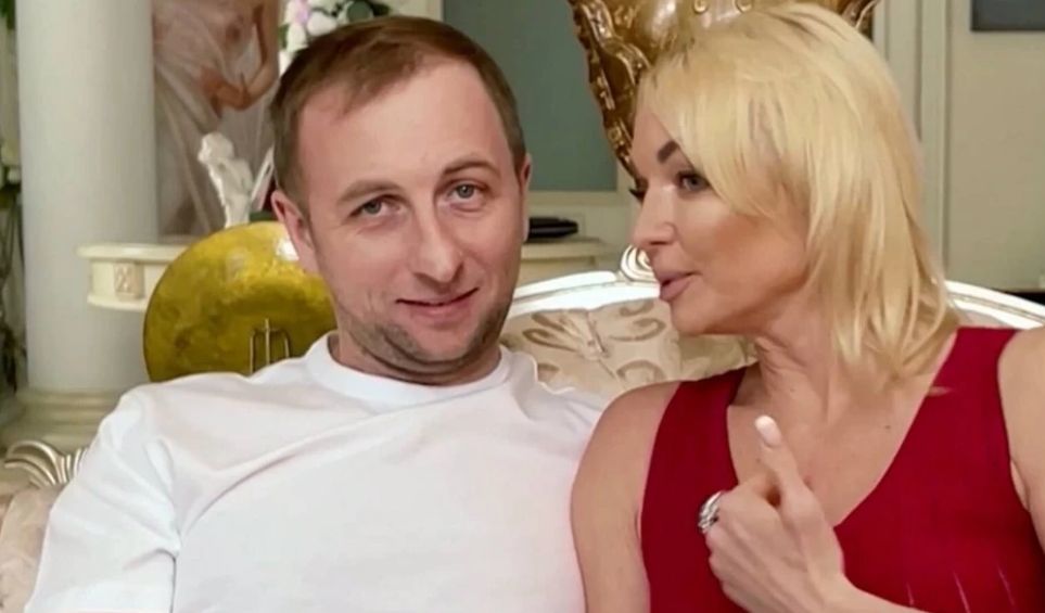 Волочкова впервые показала своего загадочного жениха