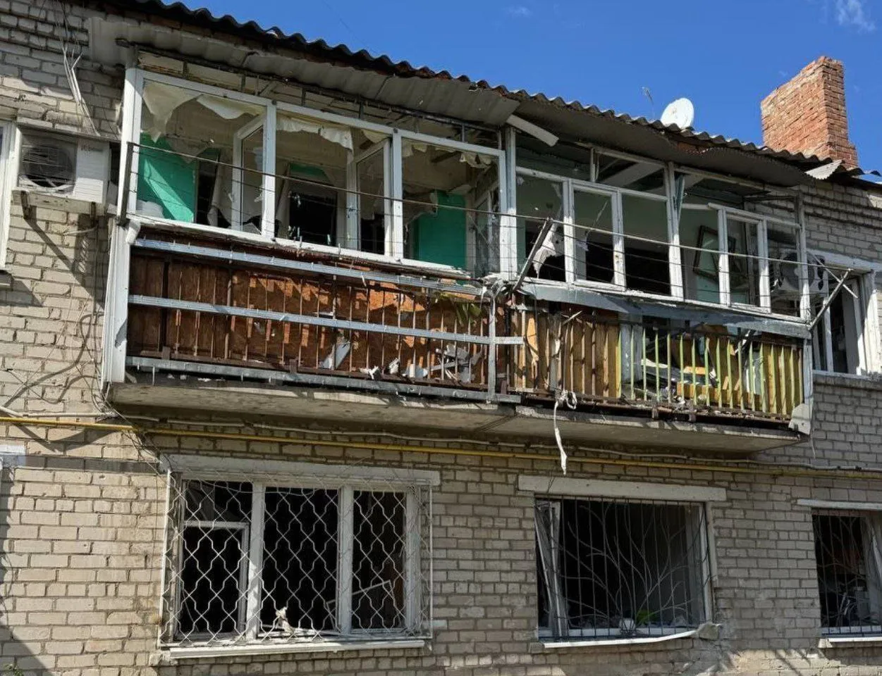 В результате ночной атаки дронов по Украине погибли два человека