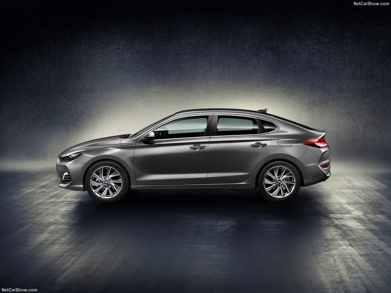 В Европе начались продажи "купеобразного" Hyundai i30 Fastback
