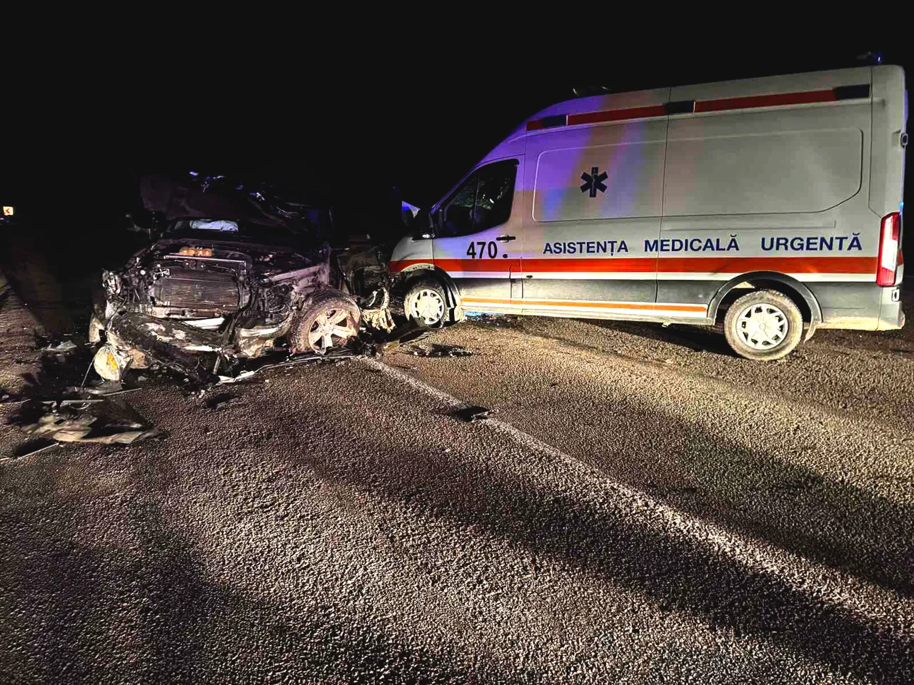 В ДТП со скорой помощью пострадали три медработника: санитара прооперируют в Кишиневе