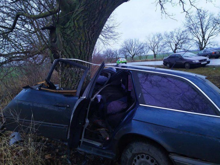 Возле села Бутучены произошла авария: погиб водитель