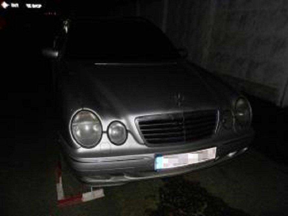 В Кучурганах задержан угнанный Mercedes с молдавскими номерами