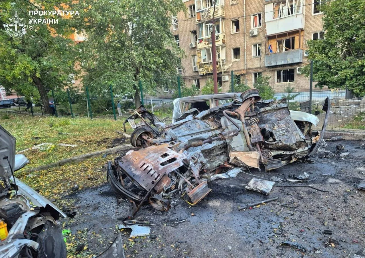 Россия ударила по Запорожью авиабомбами: погиб человек, есть раненые