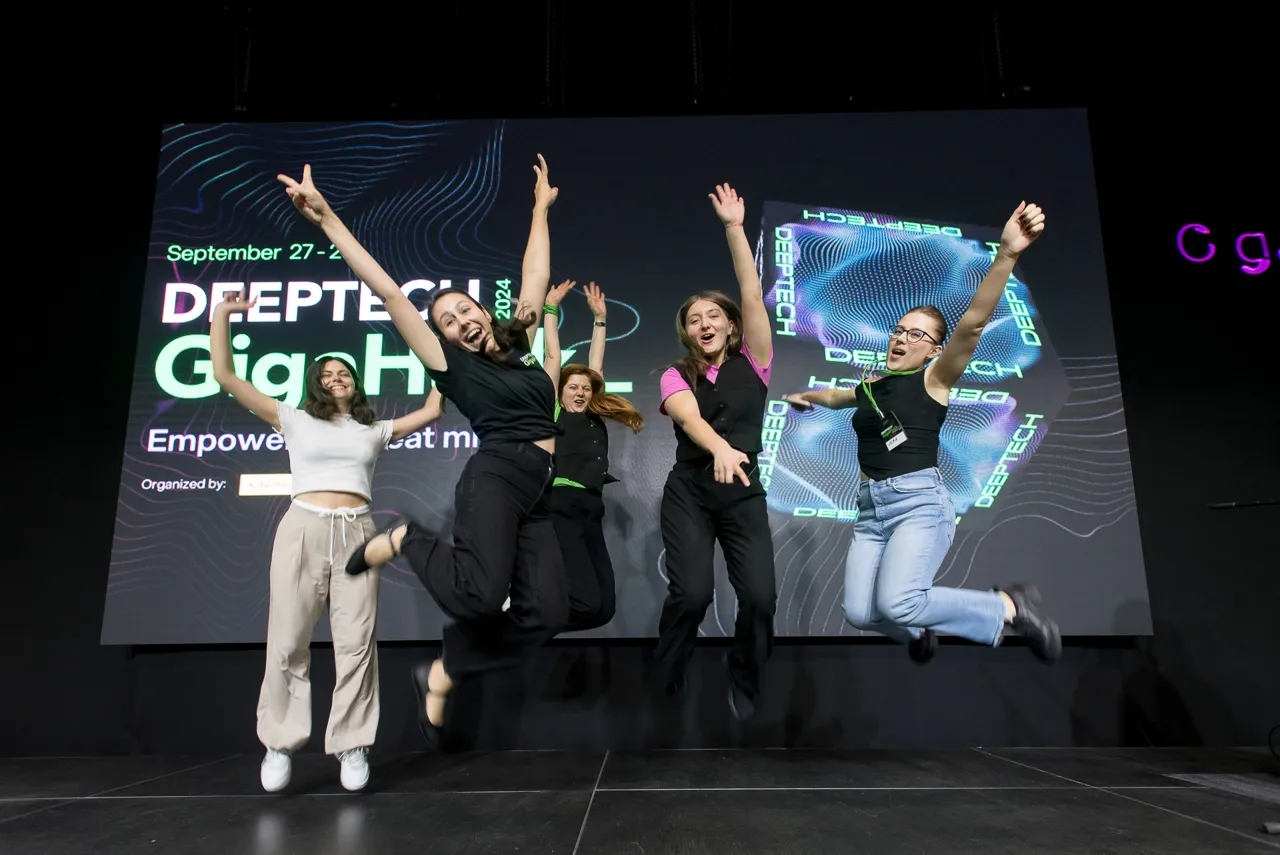 DeepTech GigaHack 2025: Inovație pentru sănătate, energie și educație