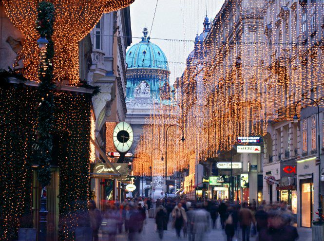 Самые красивые города мира в ожидании Нового года