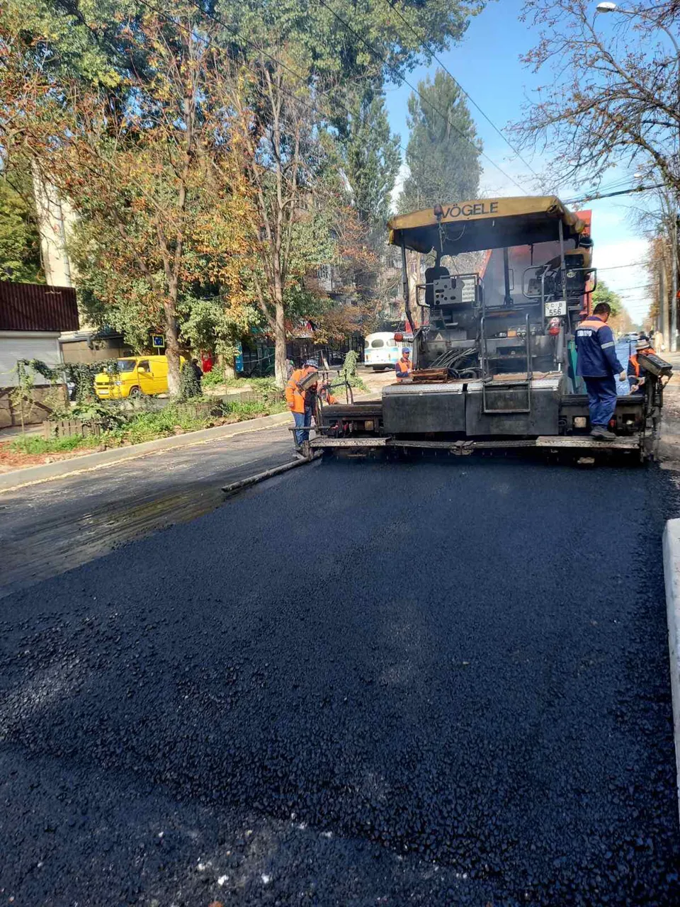Завершаются работы по благоустройству участка улицы Сармизеджетуса
