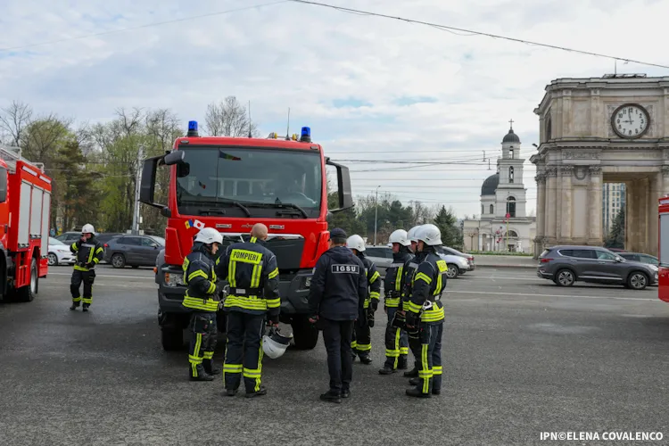 Moldova primește 19 autospeciale de intervenție pentru situații de urgență