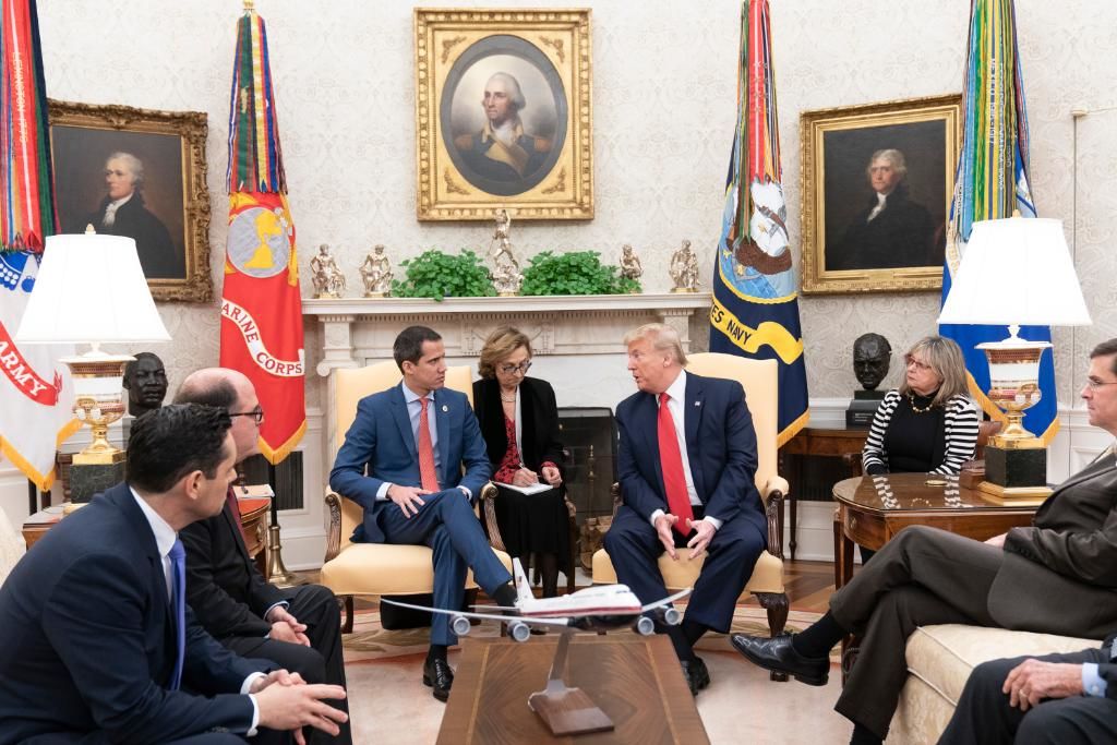 Трамп привел венесуэльского оппозиционера Гуайдо в Белый дом