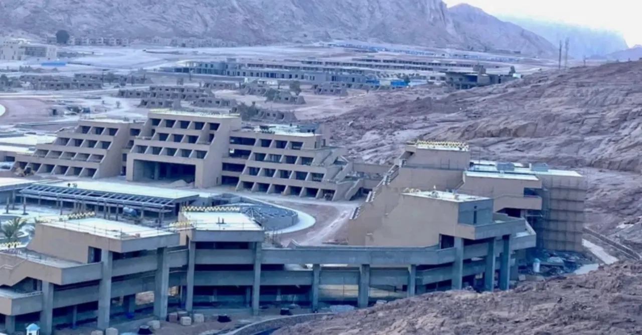 Mega-resort la Muntele Sinai: Egiptul construiește hoteluri și vile într-unul dintre cele mai sacre locuri din lume
