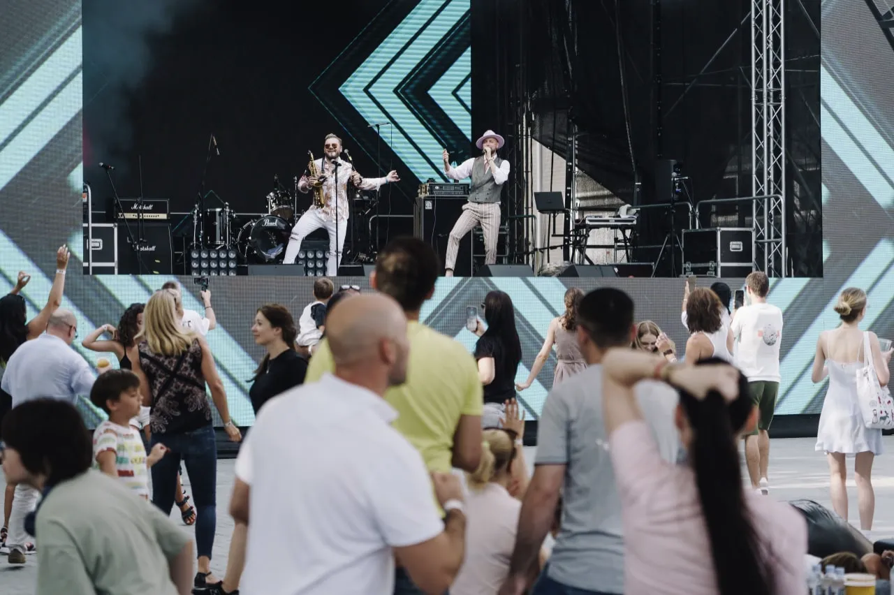 Keller Holz: Что вы пропустили этим летом - Keller Holz Anniversary Party