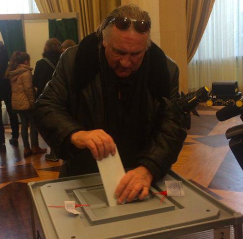 Alegeri în Rusia: Gerard Depardieu a votat într-o secţie din Paris