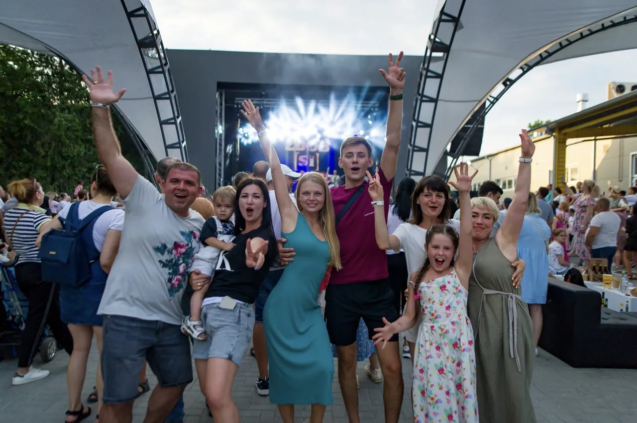 Keller Holz: Что вы пропустили этим летом - Keller Holz Anniversary Party