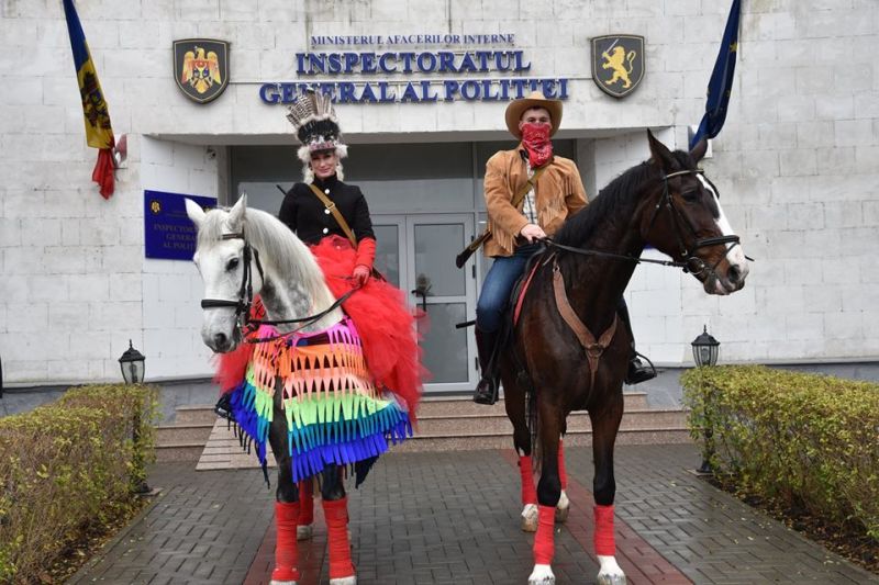 Imaginea zilei: Cavcaliuc și Pînzari, îmbrăcați în cowboy