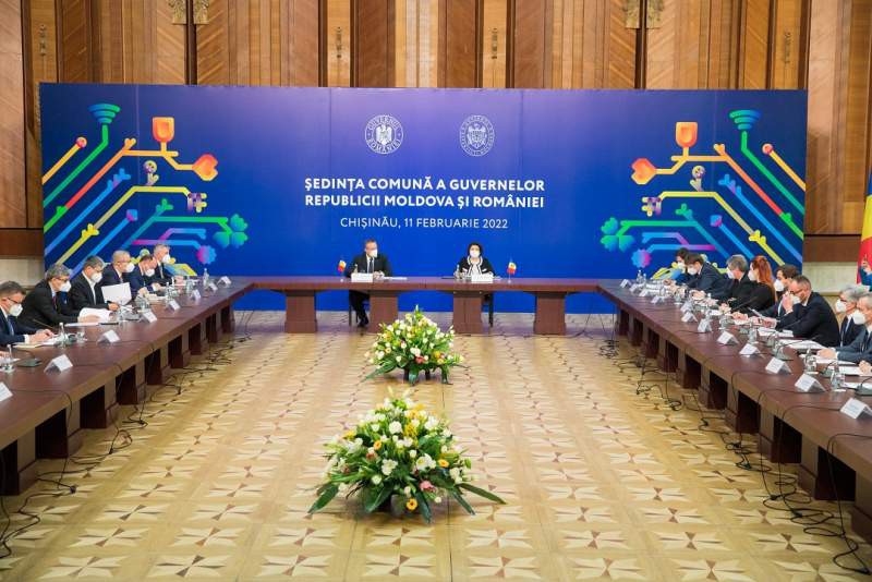 Власти Румынии и Молдовы демонстративно проигнорировали антиковидные ограничения