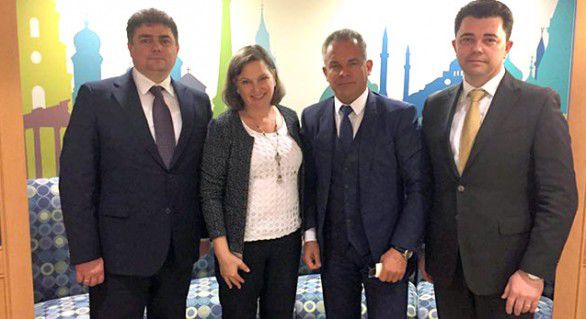 Popov dezvăluie misterul pozei lui Nuland cu Plahotniuc