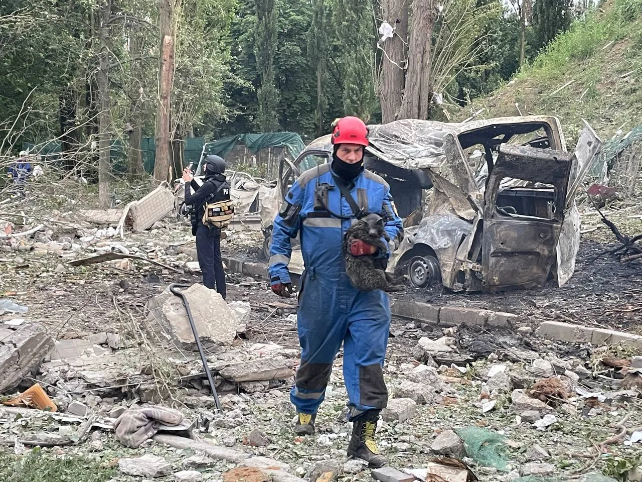 Zelenski: Rusia a lansat peste 300 de drone și opt rachete asupra Ucrainei