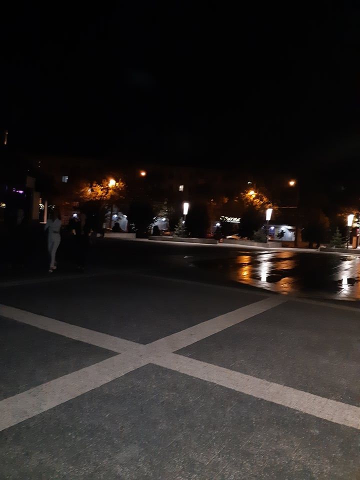 Недавно открытый музыкальный фонтан в парке Долина Роз не работает