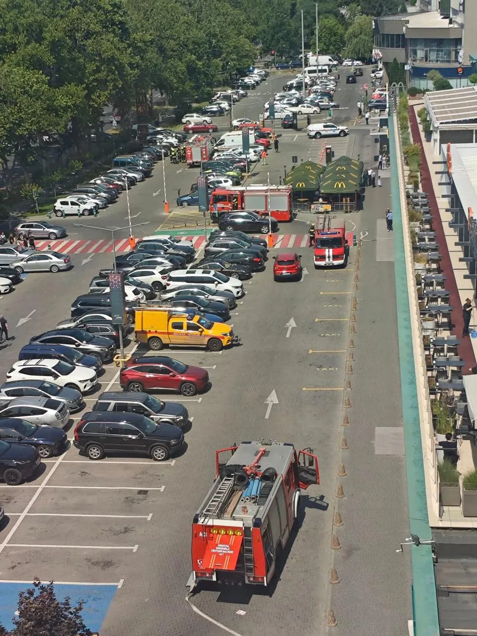 IGSU a desfășurat un exercițiu de simulare a unui incendiu într-un centru comercial din Capitală