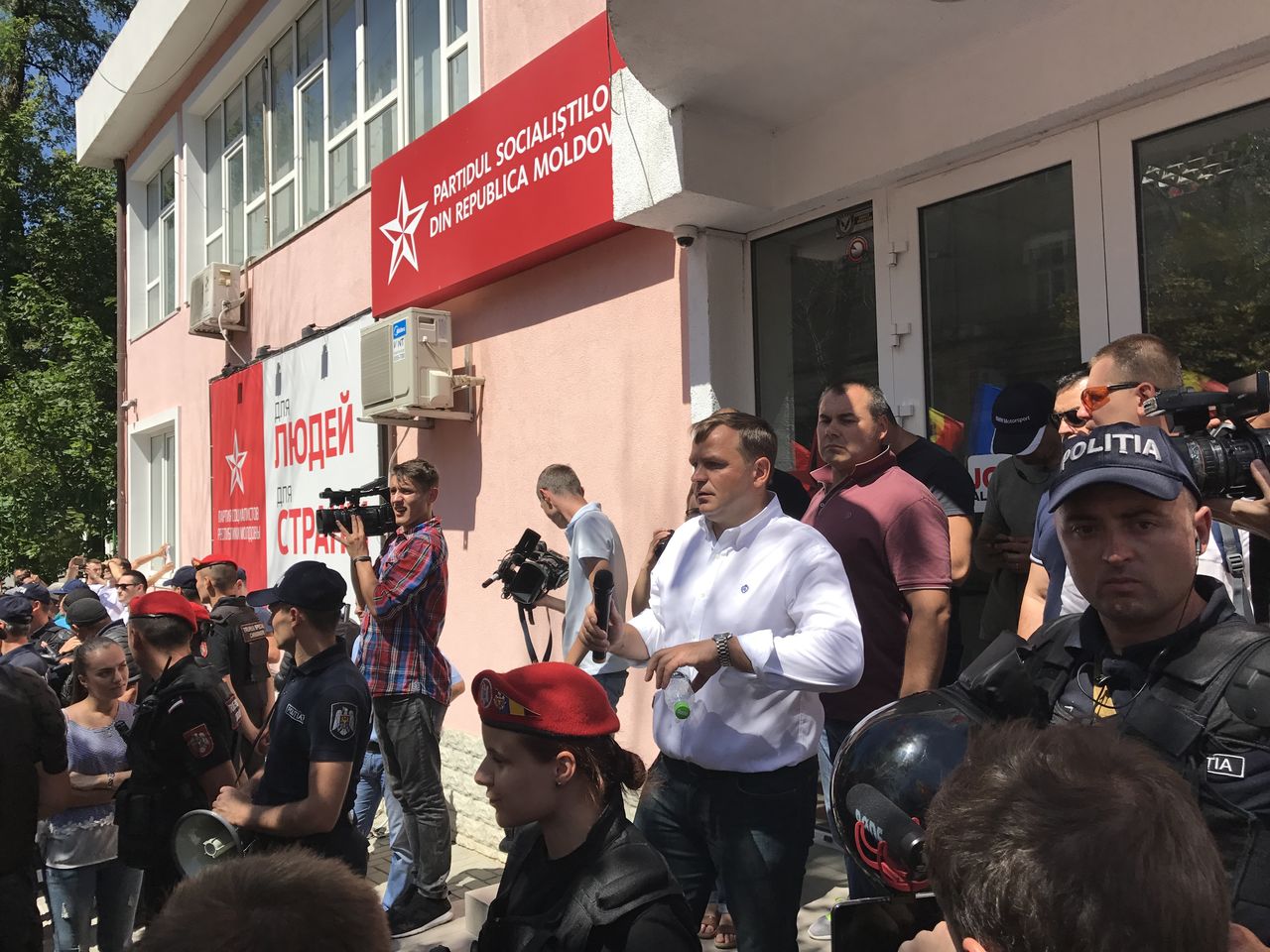 В центре Кишинева прошел протест против смешанной системы выборов