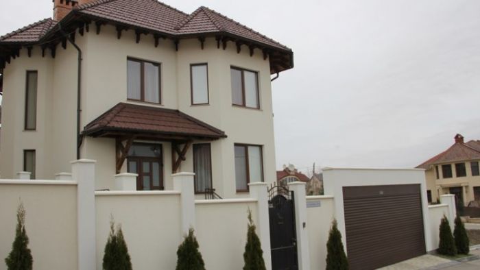 Vitalie Pîrlog, la șefia SIS. Cine este şi casa în care locuieşte