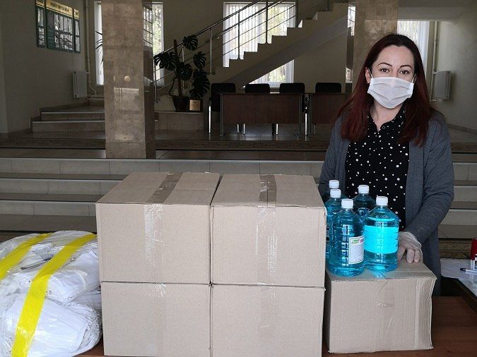 Структуры социальной помощи Молдовы получили 28 тысяч защитных костюмов от UN Women