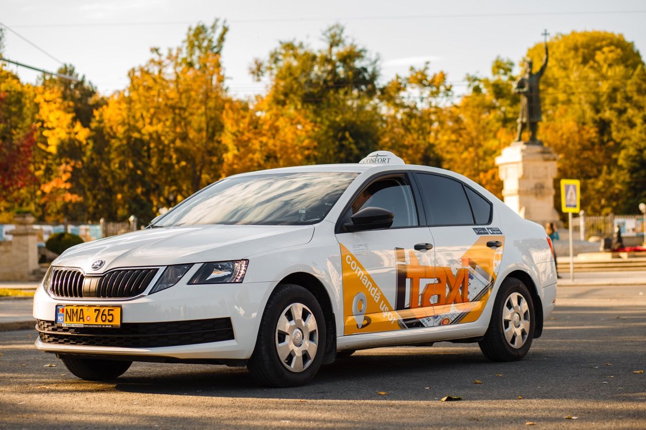 Иви такси. Машина "такси". Автомобиль «такси». Такси Молдова. Такси Кишинев.