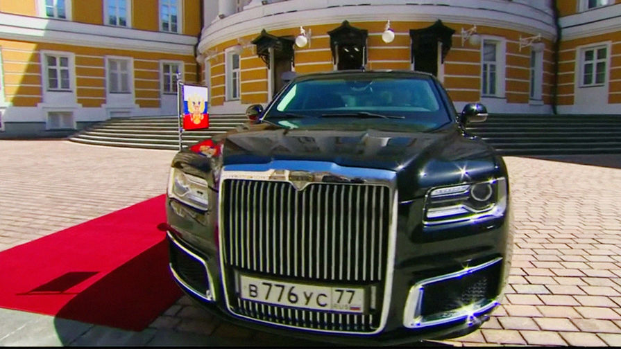 Путин прибыл на инаугурацию на новом автомобиле из проекта «Кортеж»