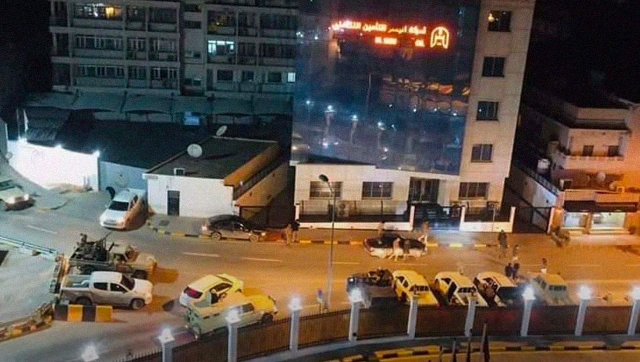 Вооружённые люди захватили здание Правительства Ливии