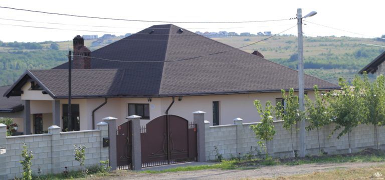 Casă modernă, construită în doar trei ani. Cum arată imobilul consilierei socialiste Eugenia Ceban