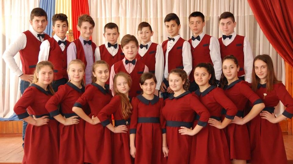 В Кагуле появилась школа разноцветных униформ