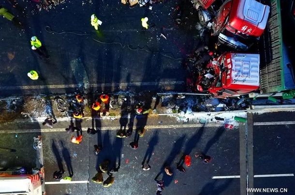 В Китае столкнулись 56 авто: 17 погибших