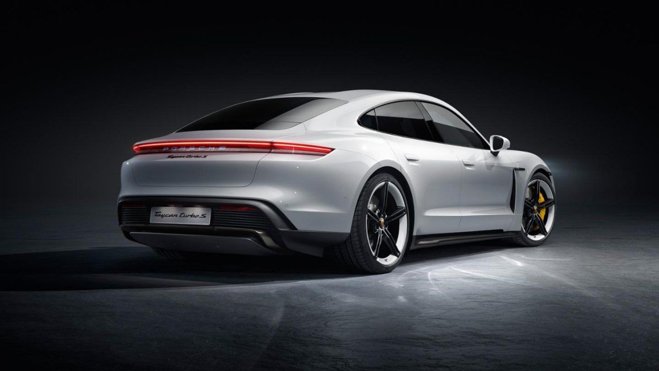 Компания Porsche показала конкурента Tesla