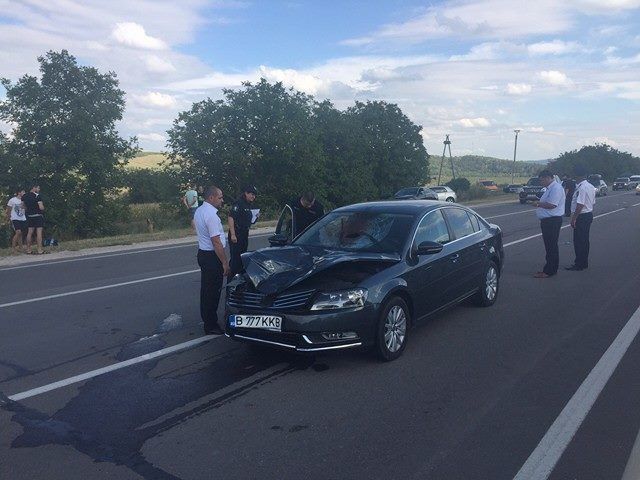 Серьезное ДТП в Пересечино: автомобиль насмерть сбил женщину