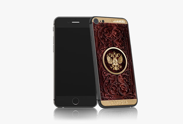 Российские дизайнеры декорировали новый iPhone мрамором