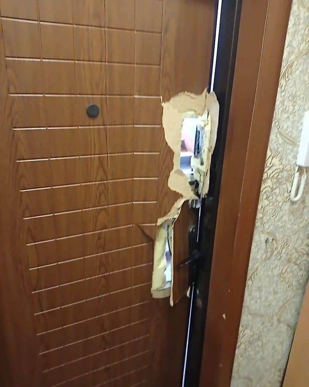 В российском городе ОМОН по ошибке ворвался в квартиру с детьми
