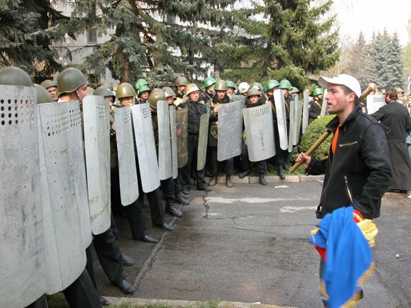 СМИ: Беспорядки в Молдове 10-летней давности - многое до сих пор неясно