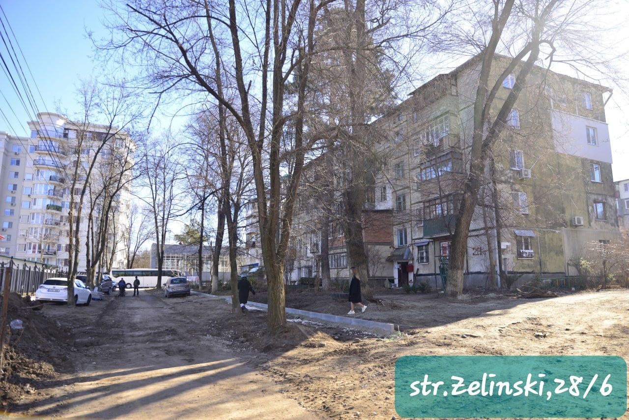 В двух дворах на Ботанике начались ремонтные работы