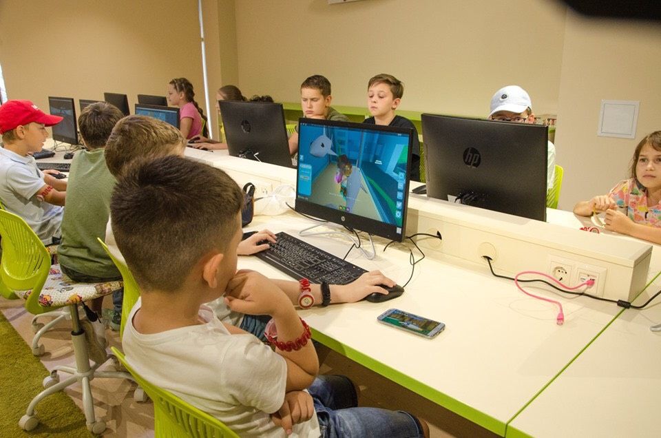 Aquaterra Sport School запустила уникальную программу для детей ®