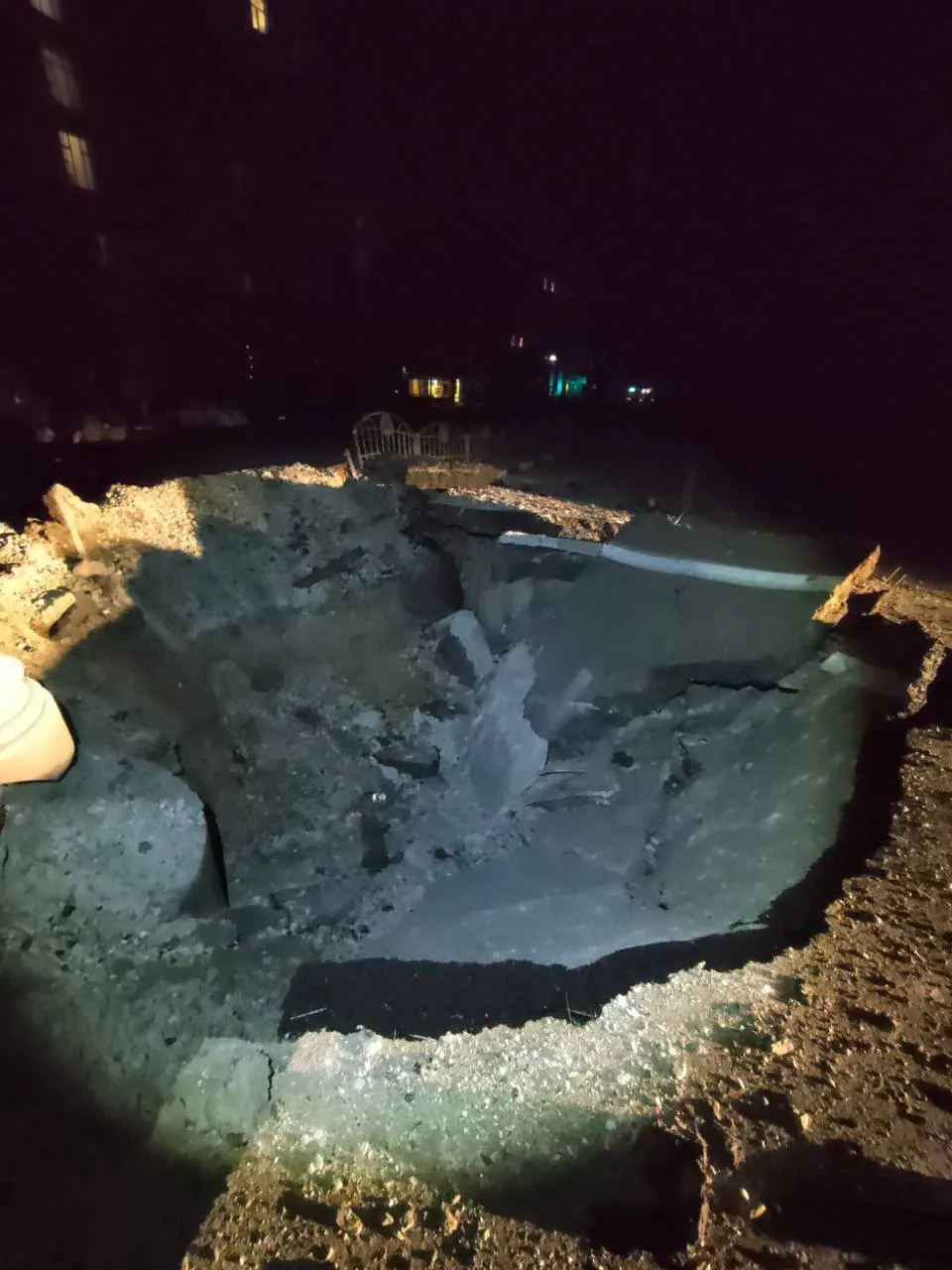 В Украине сообщают об обстрелах Харькова: повреждены историческое здание и школа