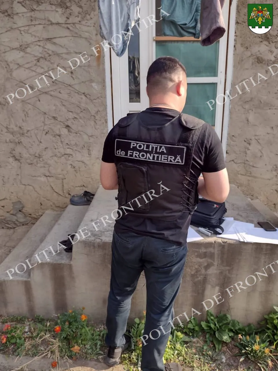 Двух граждан Молдовы задержали за нелегальный провоз через границу семерых украинцев