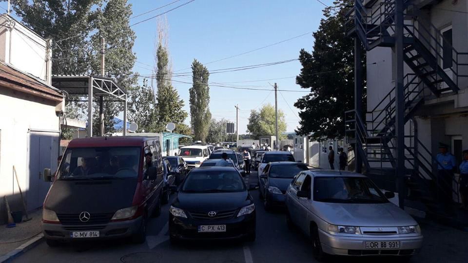 На границе с Украиной при выезде из Молдовы образовались очереди