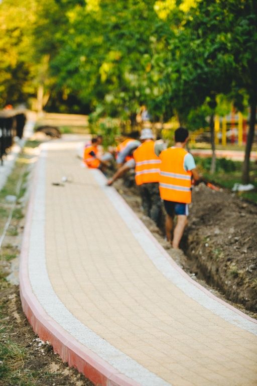 В Оргееве днем и ночью ведутся работы по реконструкции парка